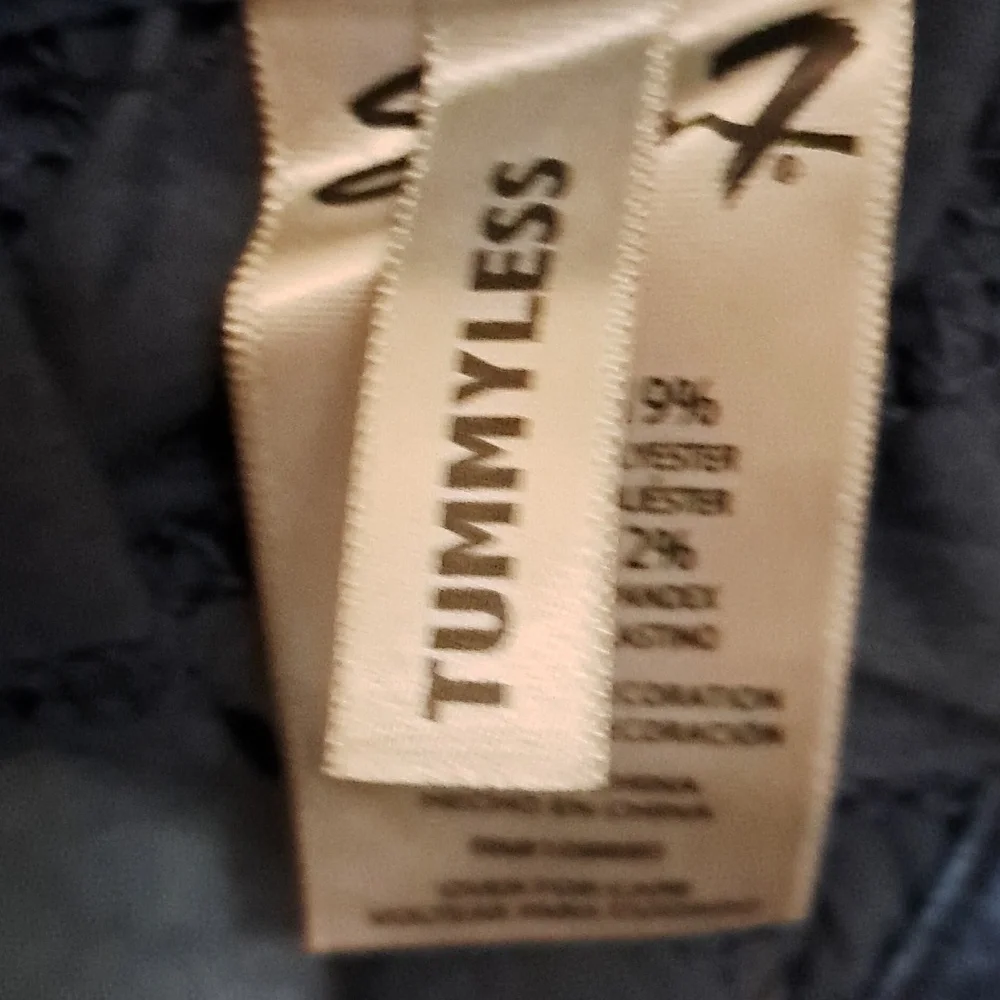 Seven 7  Women's Size 8 Tummyless Skinny Straight Blue Jeans